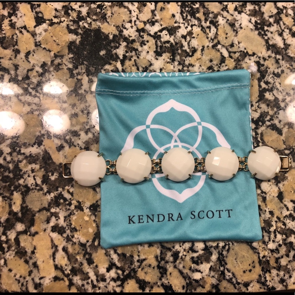 ✨On sale ✨ Kendra Scott Cassie Bracelet